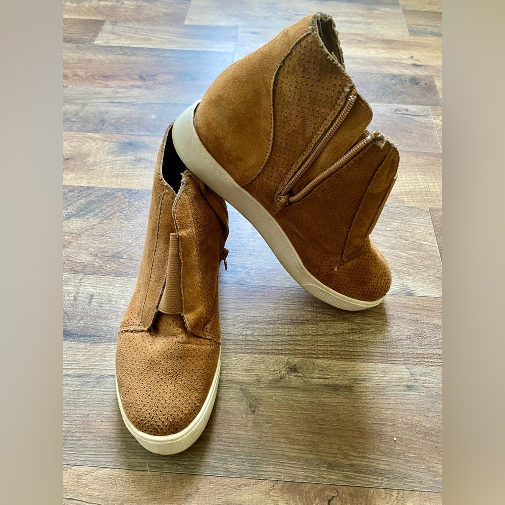 Tan wedge sneakers